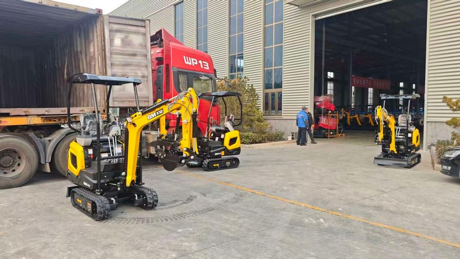 BM X12 пред складова база